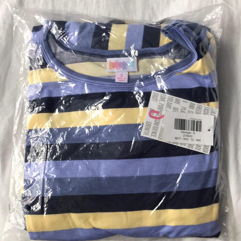 NWT- small striped LuLaRoe Georgia.